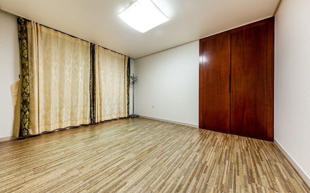 Фото Yeosu Hotel Provence