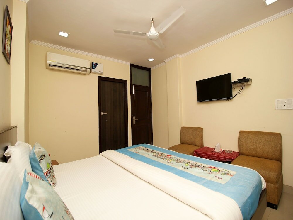 Фото Oyo 4883 Duke Hotel