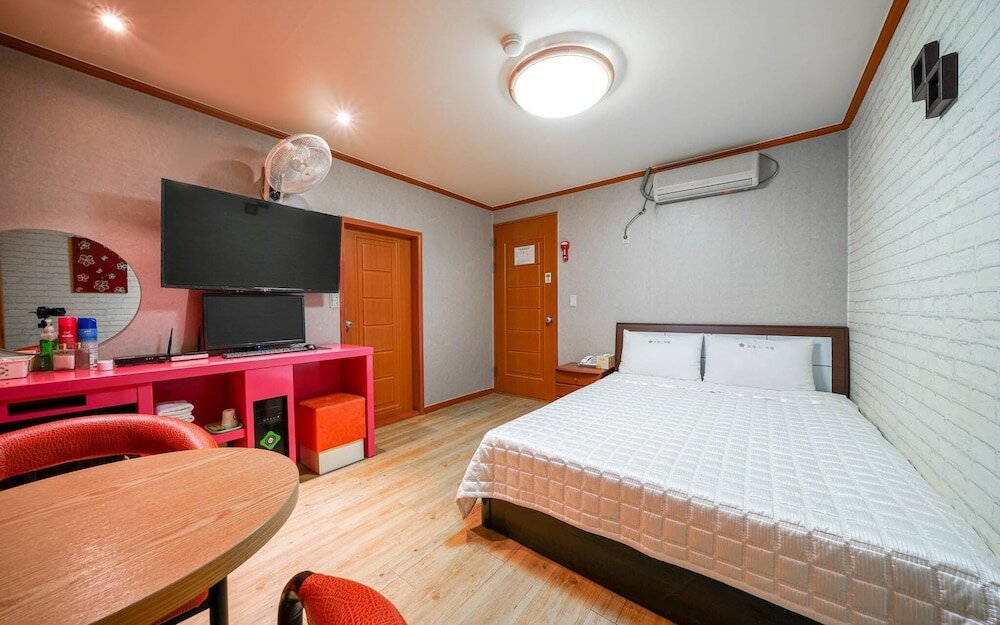 Фото Busan Jaesong-dong Romance