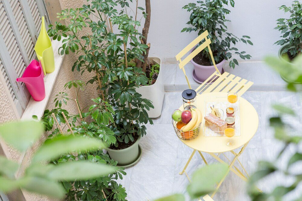 Фото Grandma's Chic & Bright Athenian Home with a Patio