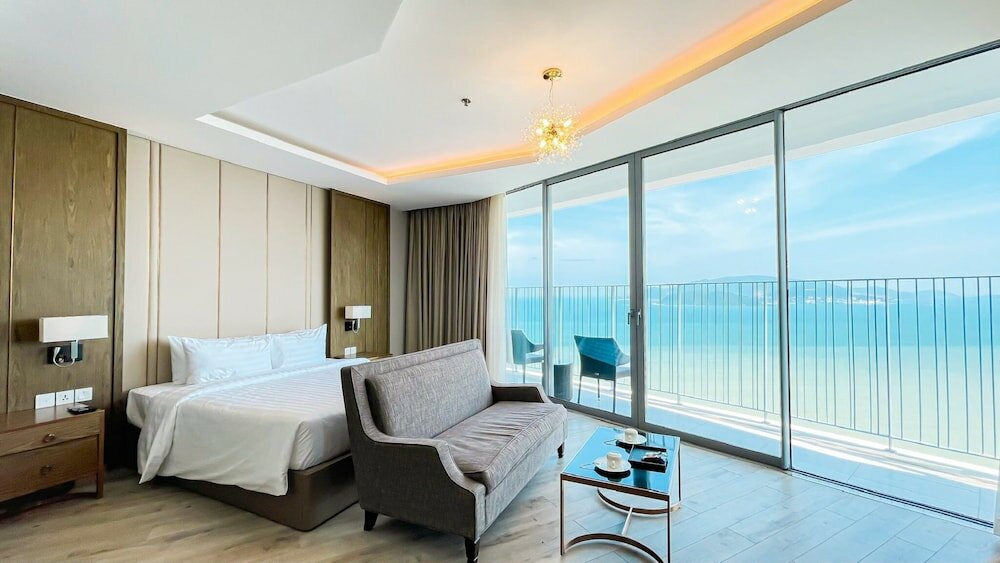 Фото Panorama Luxury Sea View Apartment