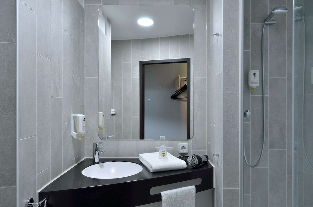 Фото B&b Hotel Marburg