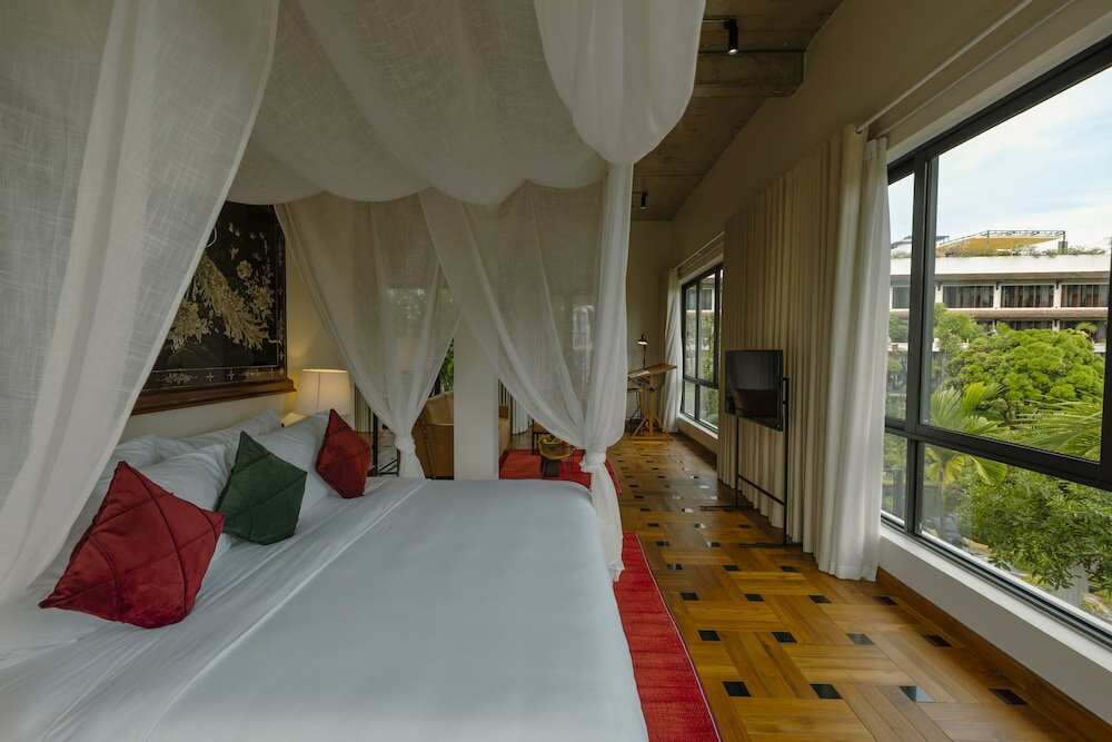 Фото ANhill Boutique