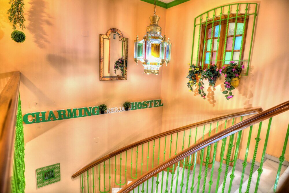 Фото Charming Nerja Hostel