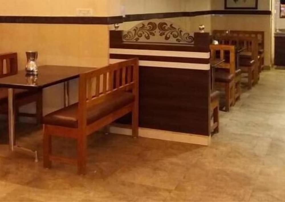 Фото Gaurika Residency Lodging and Boarding