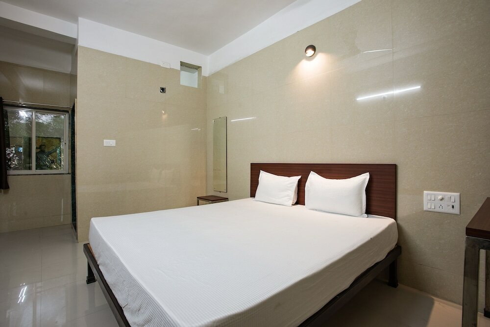 Фото Spot On 23725 Jay Shanti Palace Hotel