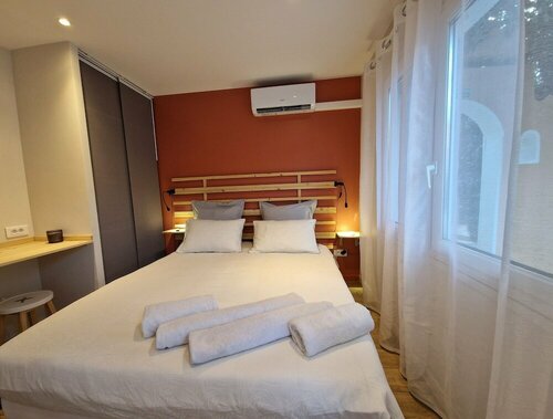 Гостиница Le Cosy во Фрежюсе