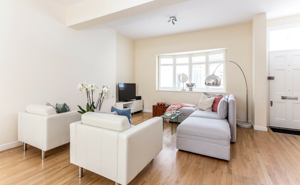 Фото Logan Mews by Lime Street