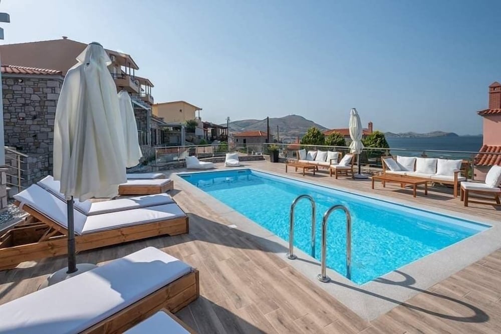 Фото Lithoessa Luxury Apartments