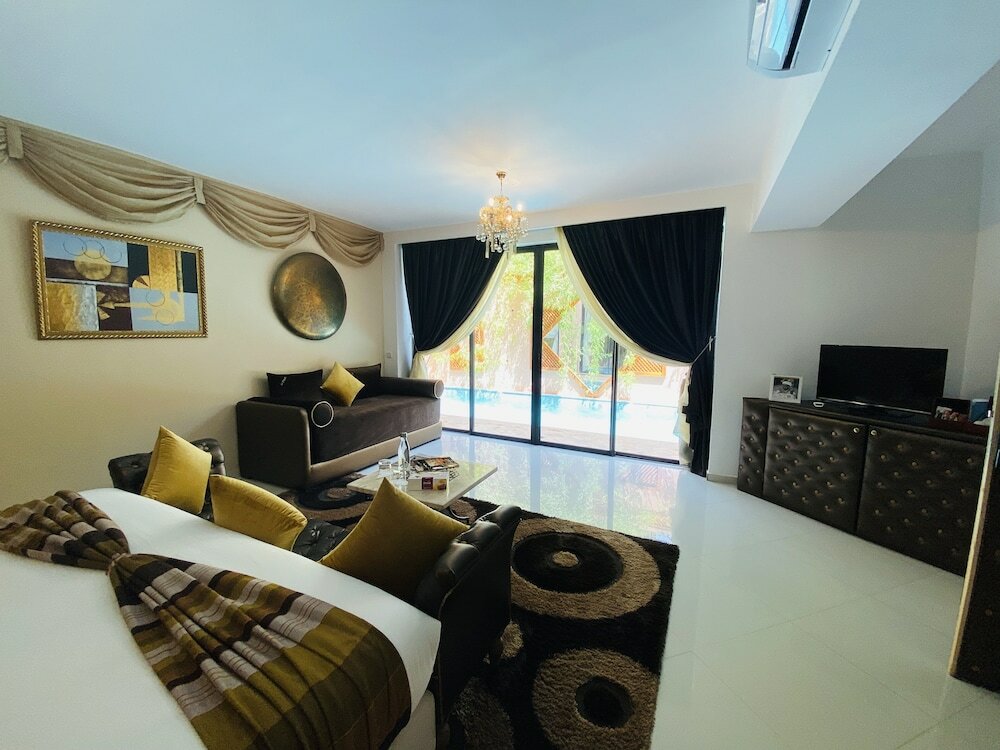 Фото Eden Lodges & SPA