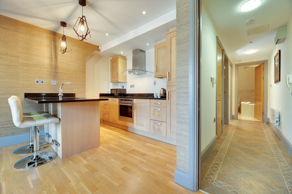 Фото Week2Week 2Bed & 2Bath Jesmond Apartment