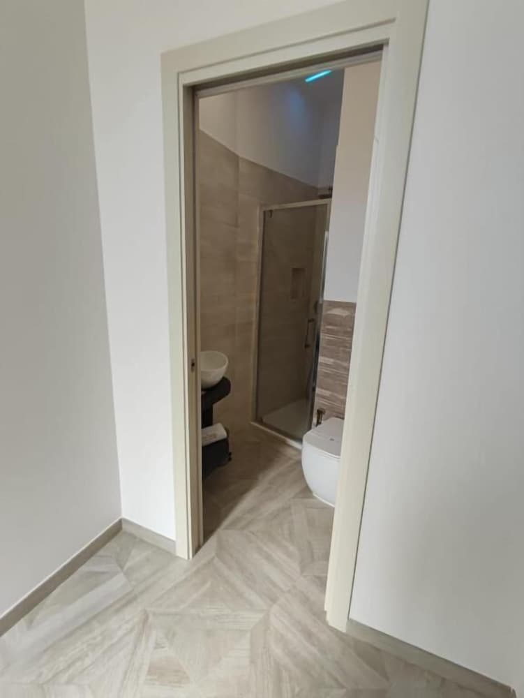 Фото Twin Towers Naples Luxury