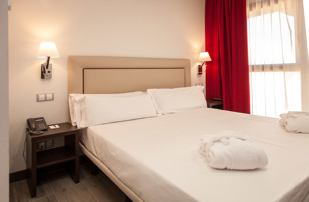 Фото Exe Convention Plaza Madrid