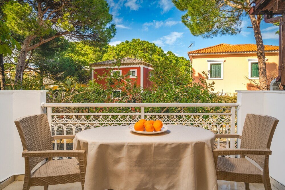 Фото Pyrgaraki Studios and Apartments