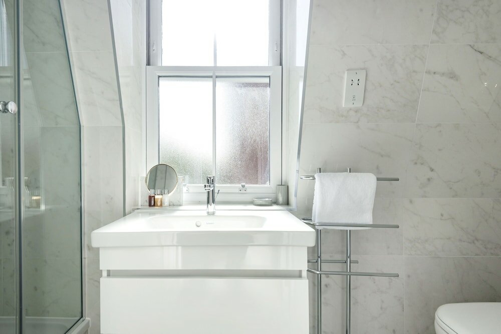 Фото 3 Sloane Gardens by UnderTheDoormat