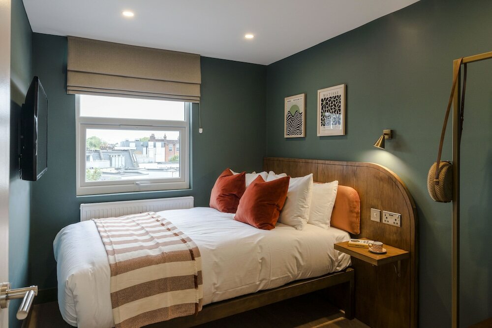 Фото Your Apartment Shepherd's Bush