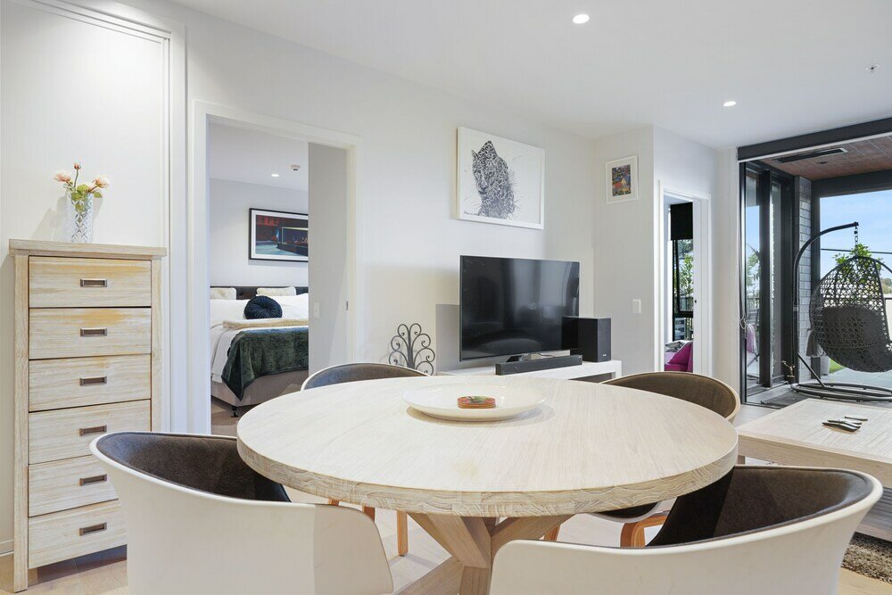 Фото Groovy Apt Close to Onehunga Mall Centre