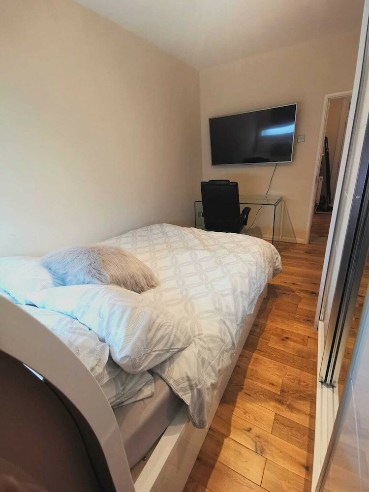 Фото Umbrella Properties Woolwich London