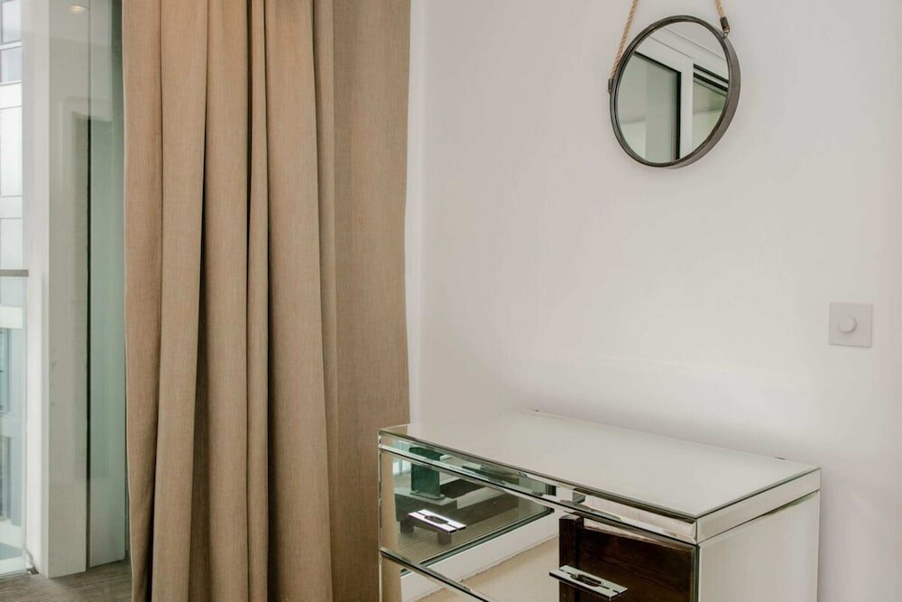 Фото Modern 1 Bedroom Flat in Wandsworth