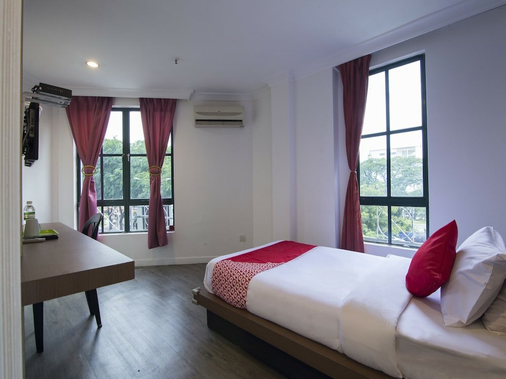 Фото Oyo 1045 Azimuth Hotel