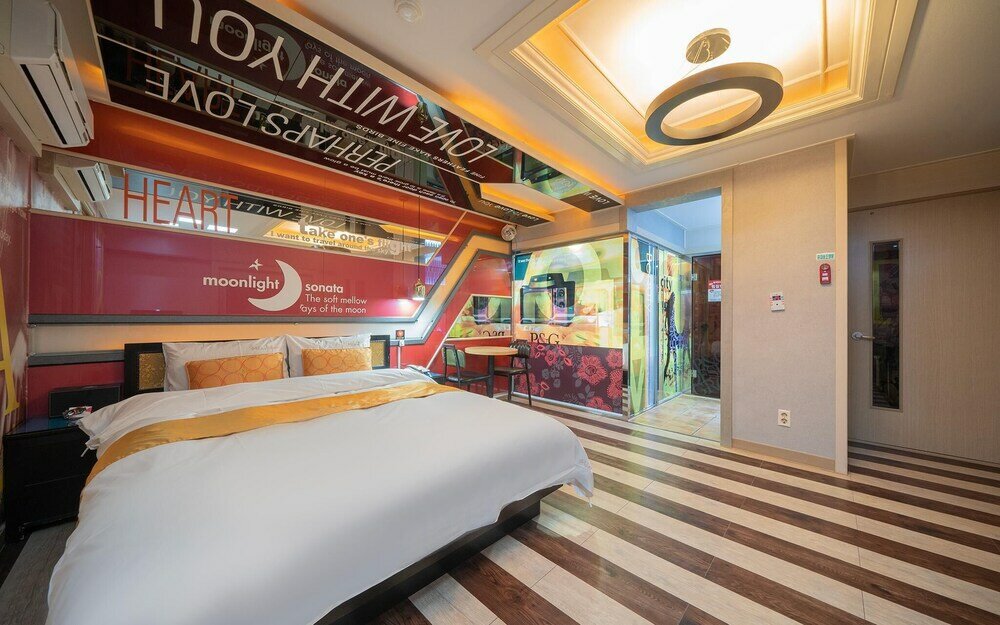 Фото Pohang Ocheon Party Rock Motel