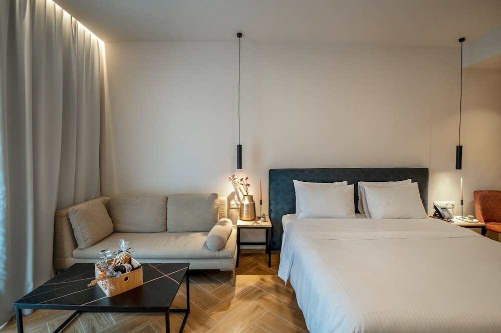 Фото Ira City Hotel