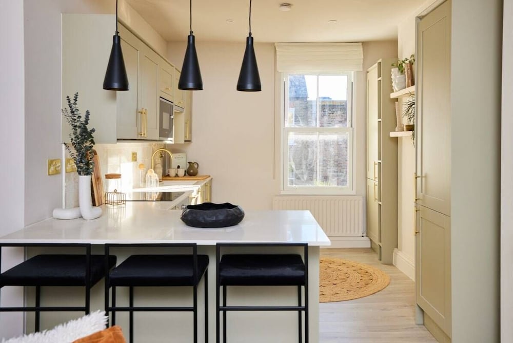 Фото The Fulham Loft - Captivating 2bdr Flat With Terrace