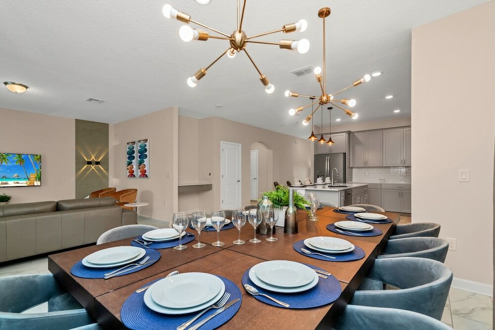 Фото Edgy, Modern 6 Bed 5 Bath