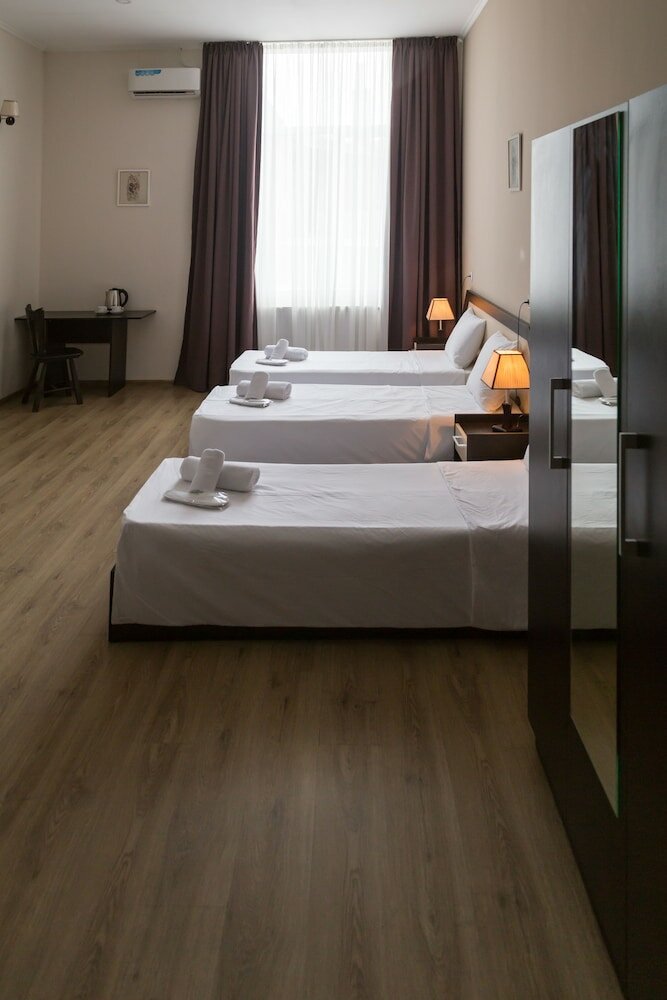 Фото 146405643499