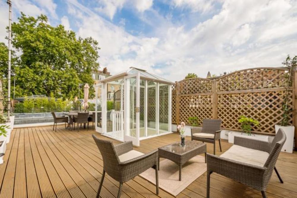 Фото Logan Mews by Lime Street