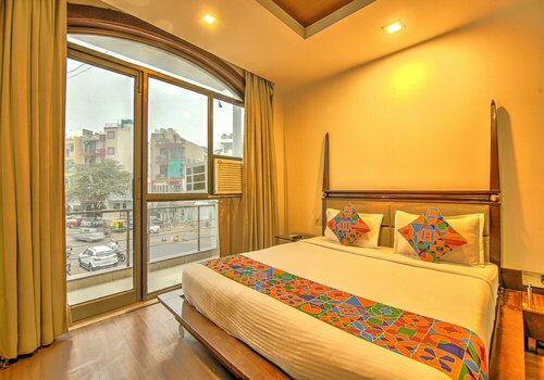 Fabhotel Le Grand