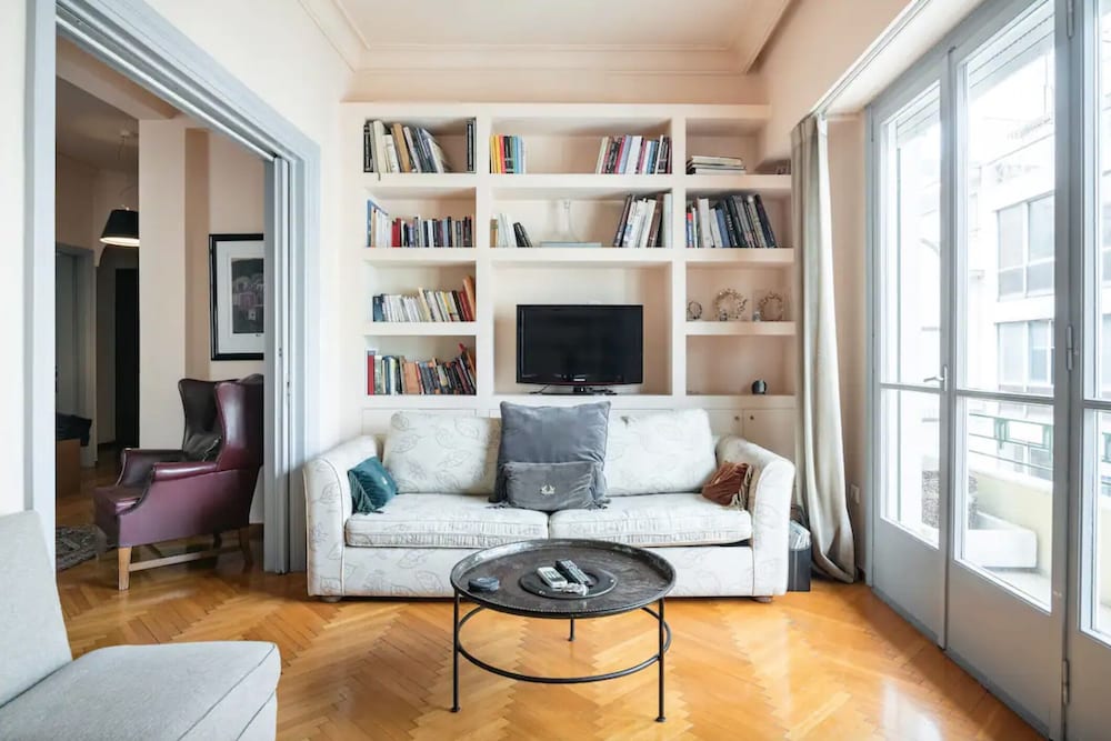 Фото Neoclassical Athenian 2-bed Apt Balcony