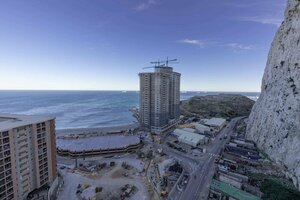 Гостиница Modern Studio With Rock View Balcony and Gym-hosted by Sweetstay