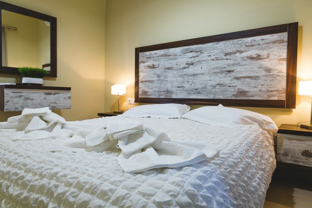 Фото Theoxenia Suites & Apartments