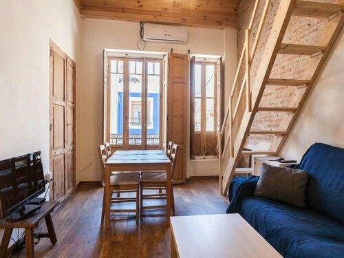Гостиница Apartamento EN Casa Histórica EN la Playa в Валенсии