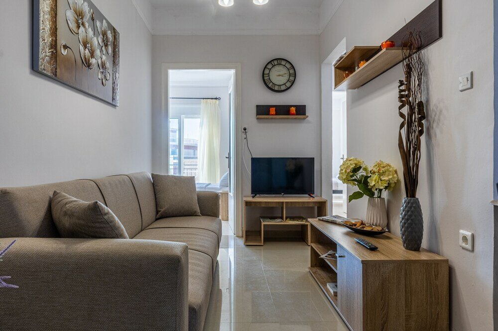 Фото Comfy Central Square Gem with Terrace