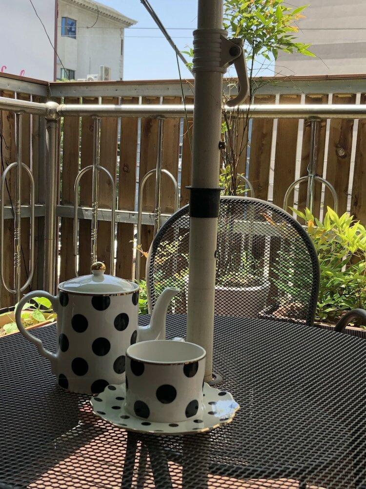 Фото Slow Tree House Hongdae - Caters to Women