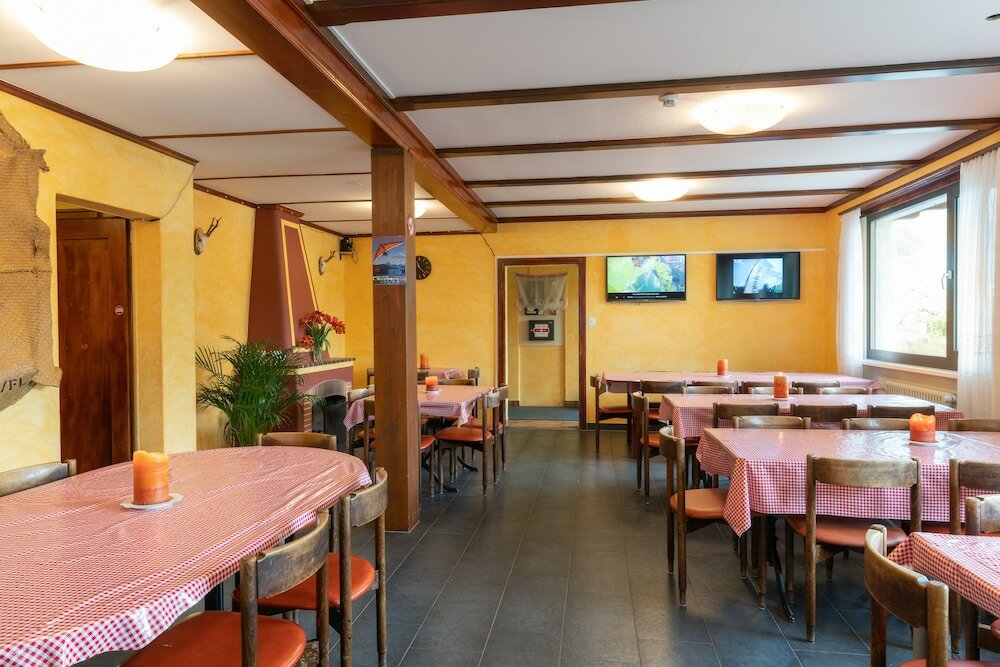 Фото Lake Lodge Hostel