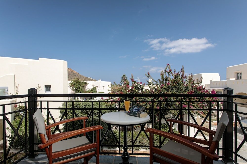 Фото Proteas Hotel & Suites