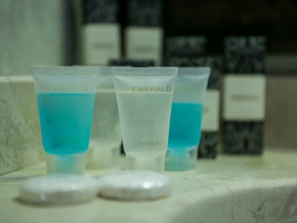 Фото Emerald Hotel