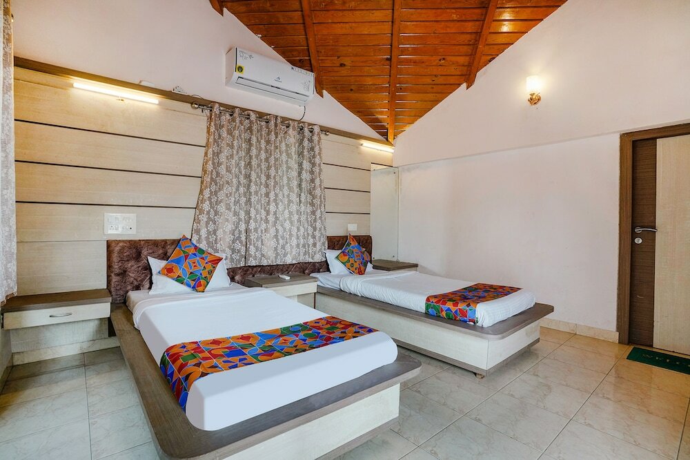 Фото Fabhotel Hi Way Resort