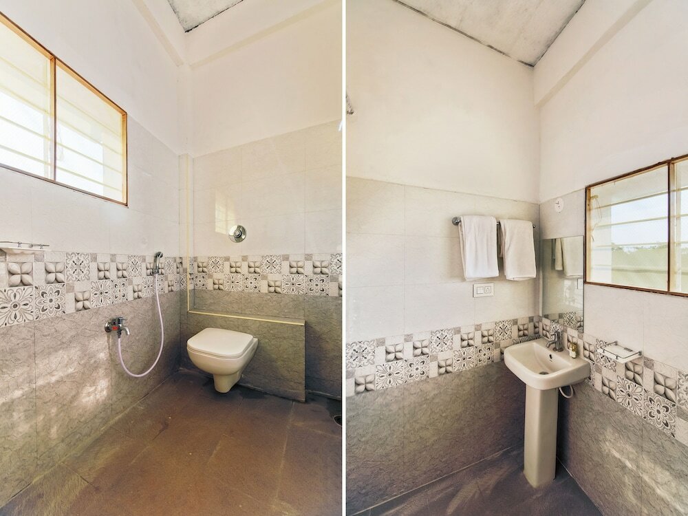 Фото Capital O 35621 Hotel Durga International