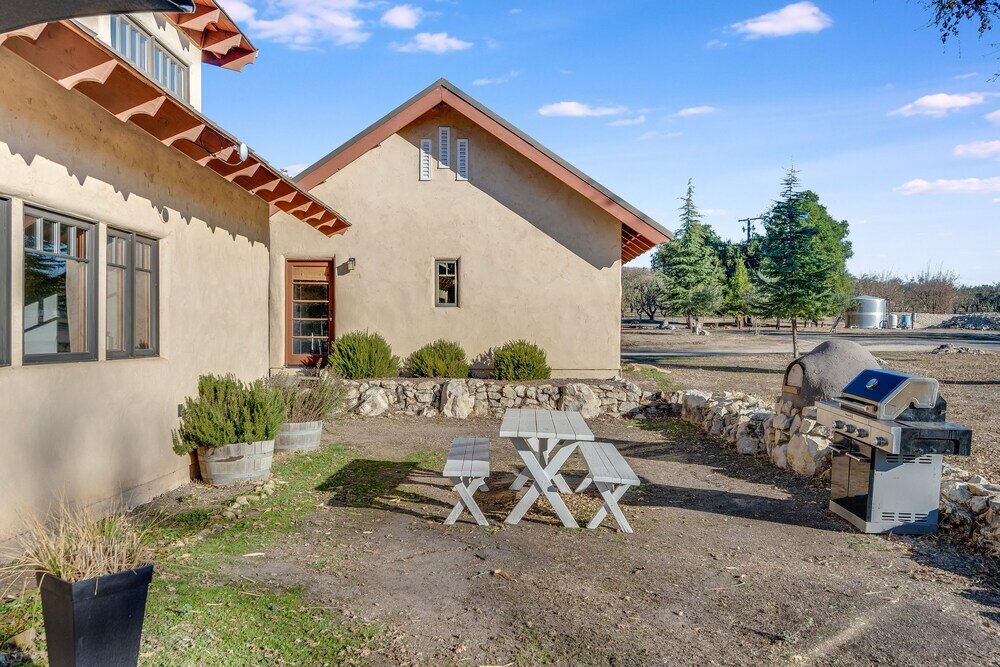 Фото Harmony Over The Hill