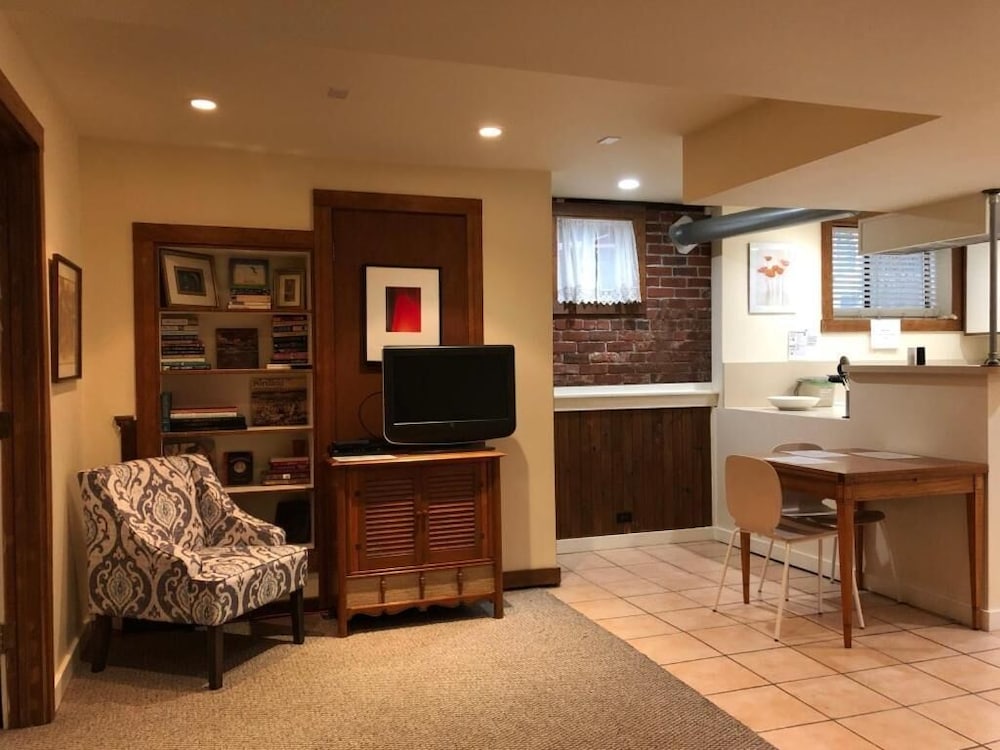 Фото Portland International Guesthouse