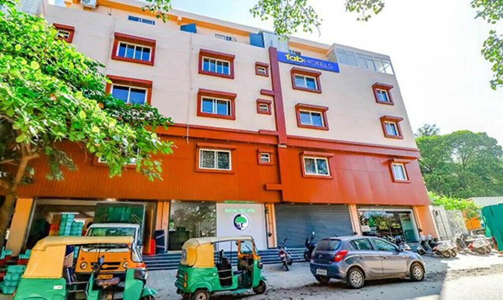 Фото Fabhotel Prestine Tree