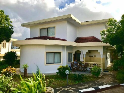 Гостиница Siku Moja Villa - Beautiful Beach Family Villa