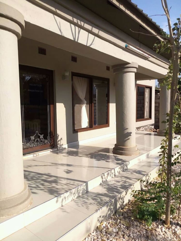 Фото Manjazi Hotels