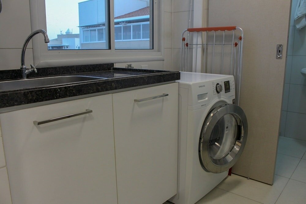 Фото Penthouse Apartment with Hot Tub near Beach