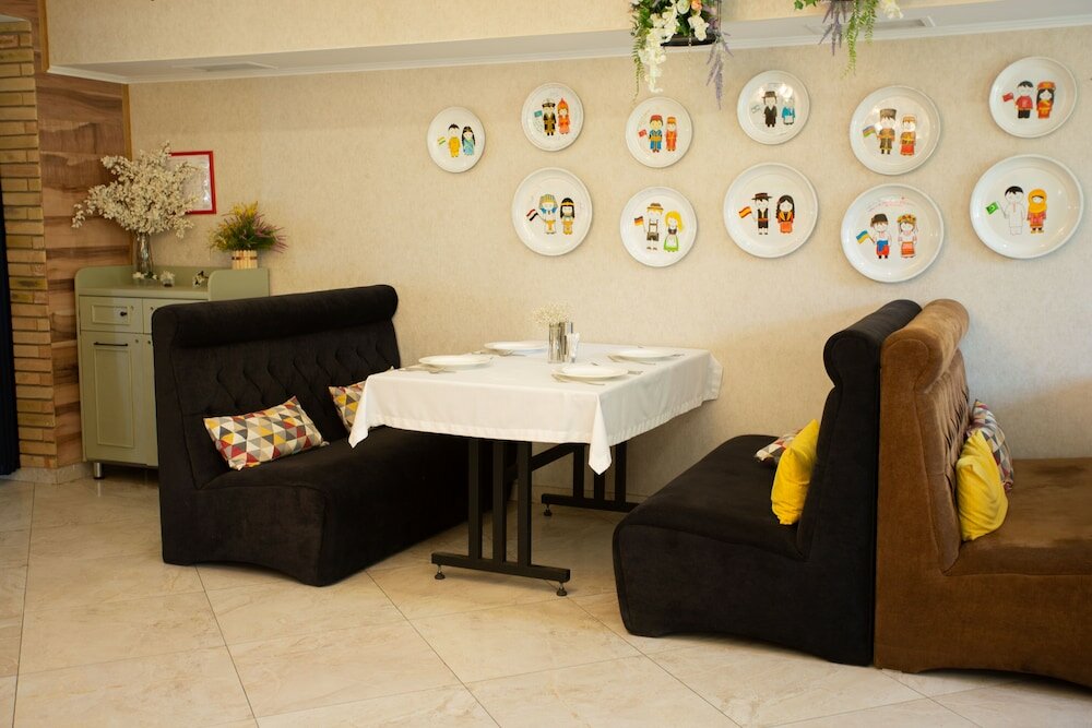 Фото B Hotel Bishkek