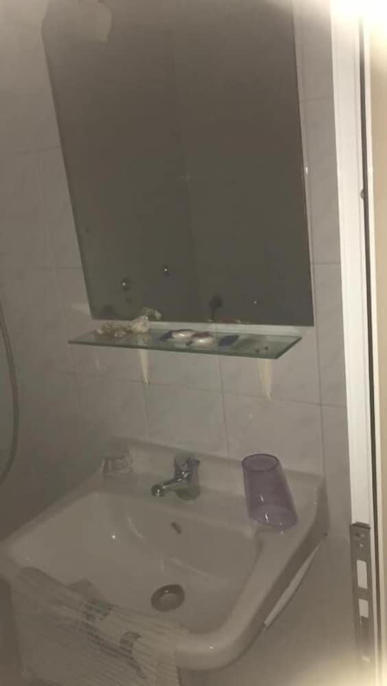 Фото Angela - Zoi Rooms